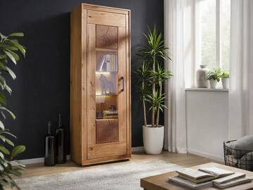 WINSTON Vitrine I, Material Massivholz, Wildeiche geölt