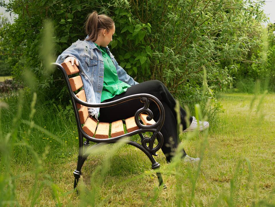 GODENA Gartenbank, Material Massivholz Lärche, Metallgestell schwarz 150 cm