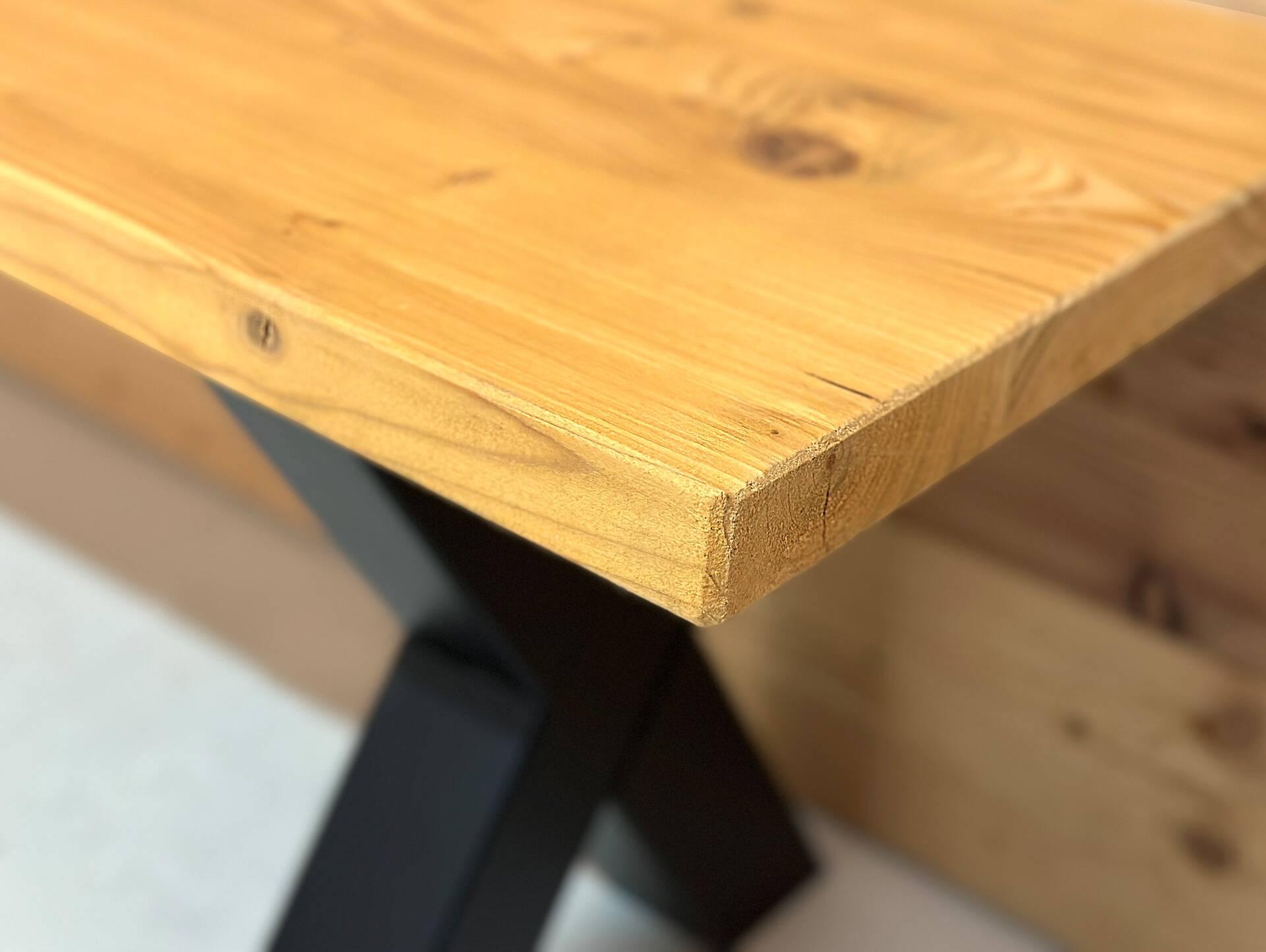 ALABAMA Sitzbank mit X-Beinen, Altholzoptik, Material Massivholz, THERMO-Fichte lackiert 240 cm | mit Rückenlehne | natur