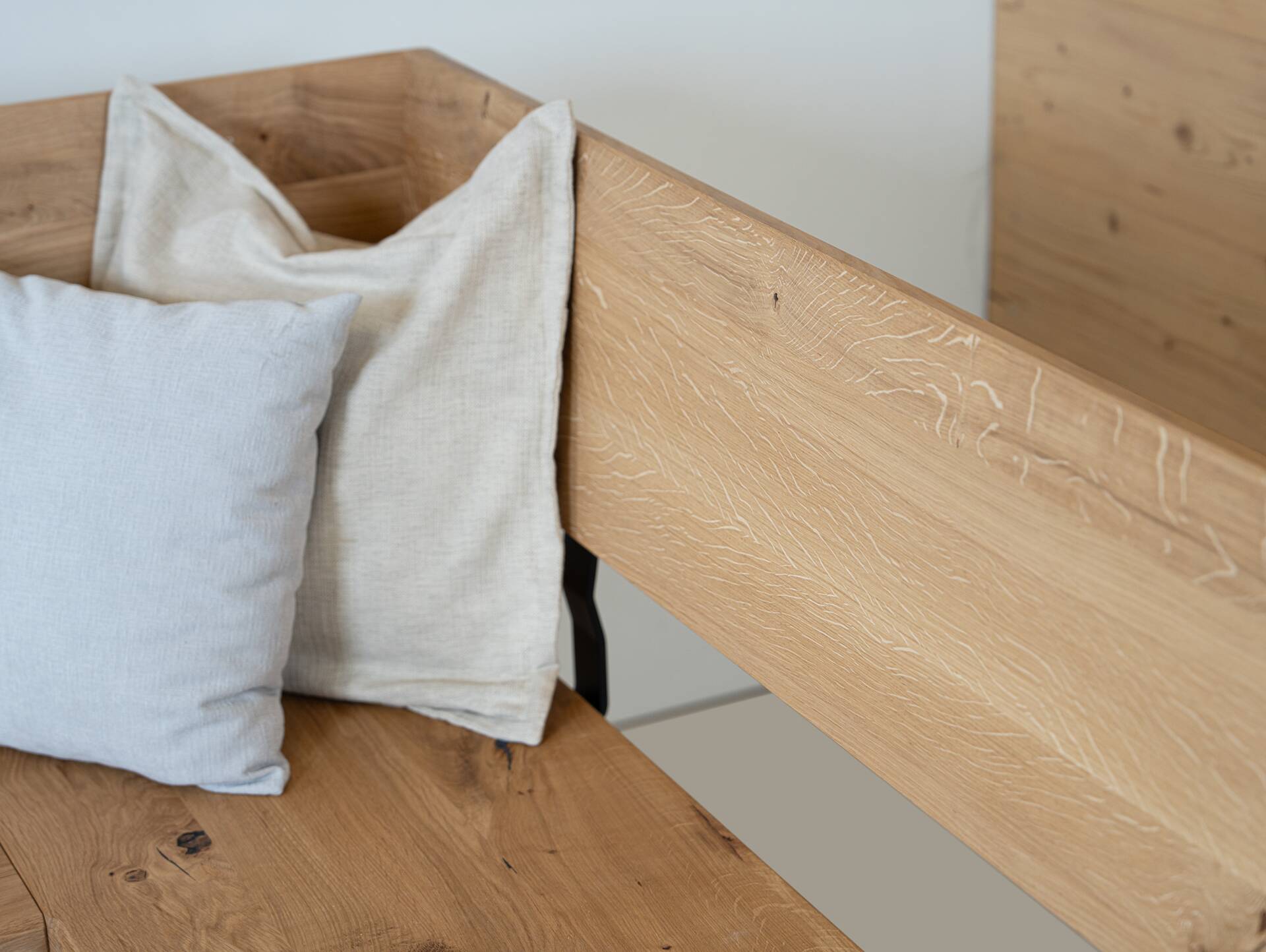 BERGSEE Eckbank nach Maß, Material Massivholz 