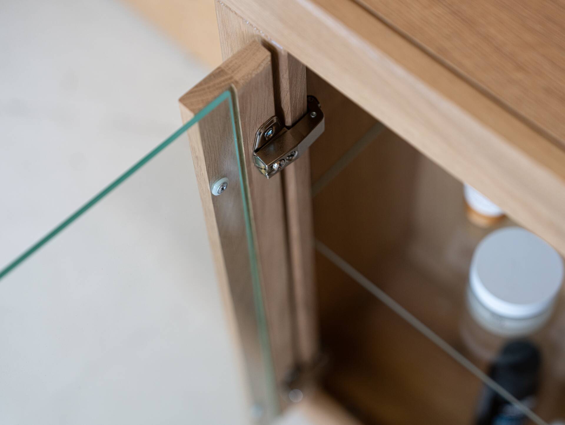 OZEANA Hängeschrank fürs Badezimmer, Material teilmassiv Eiche