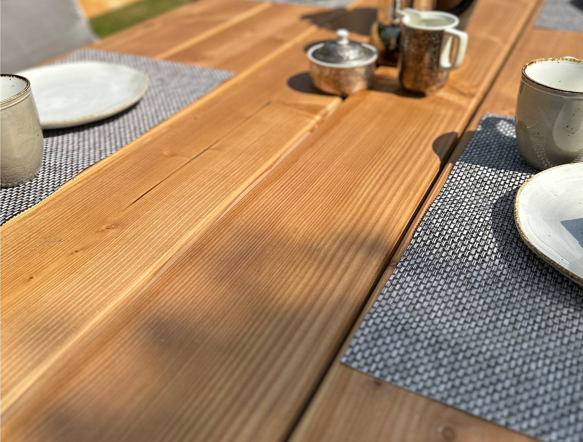 CANCUN Esstisch / Gartentisch mit X-Beinen, Material Massivholz, Lärche natur 220 x 100 cm