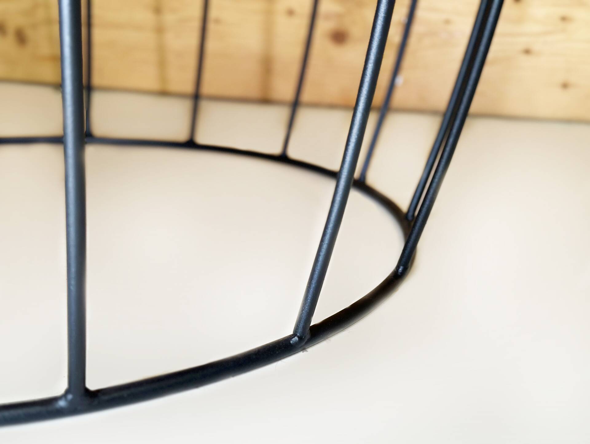 HERMI Couchtisch, Material Massivholz/Metall, Eiche geölt/schwarz 
