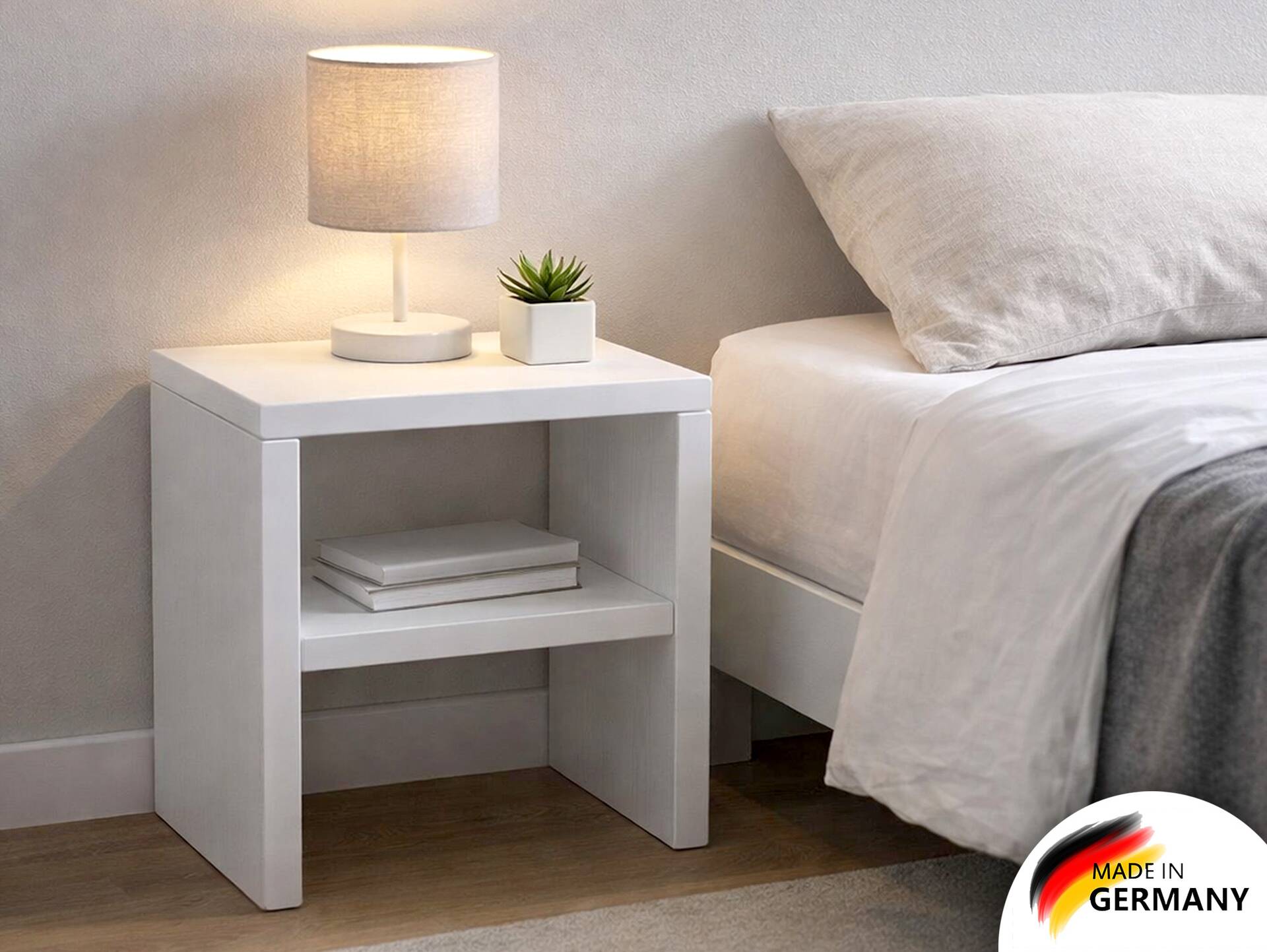 LUKY Nachtkommode mit Ablage, Material Massivholz, Fichte massiv weiss