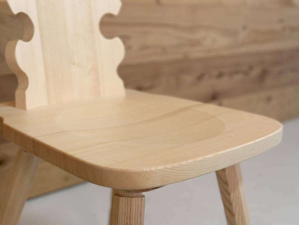 VALERIO Stuhl, Material Massivholz, Fichte lackiert Fichte natur