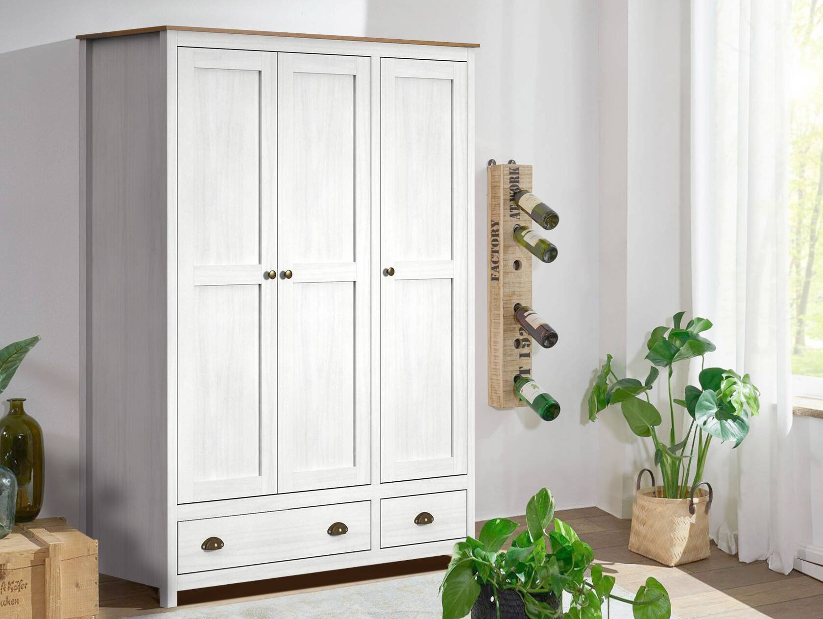 TRICO Kleiderschrank / Drehtürenschrank, Material Massivholz, Kiefer weiss/eichefarbig 3-türig