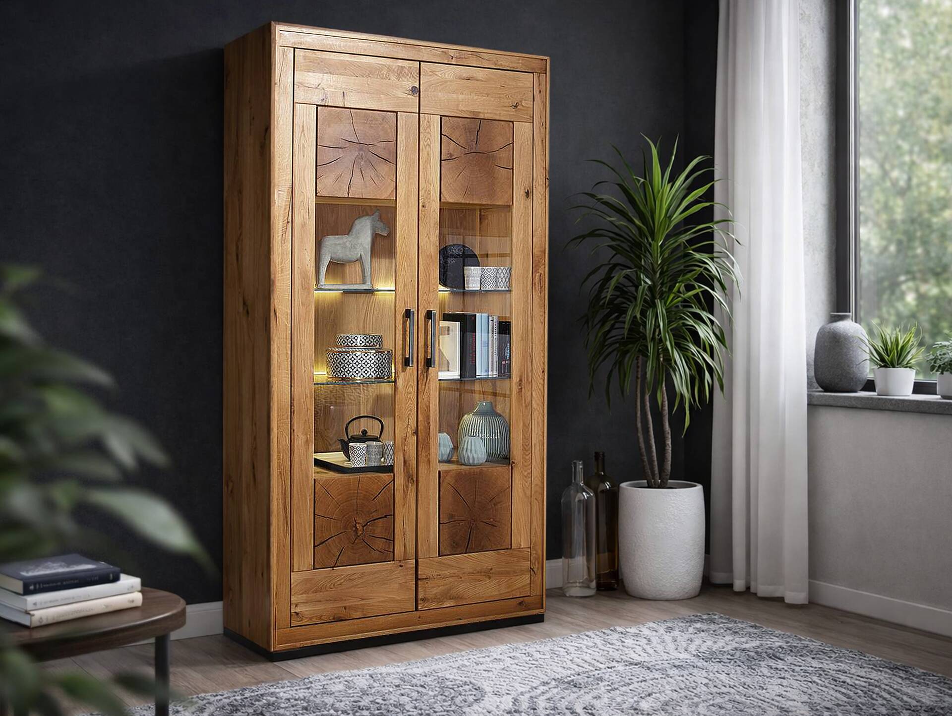WINSTON II Vitrine, Material Massivholz, Wildeiche geölt 