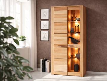 NESTOR ONE Vitrine, Material Teilmassiv, Kernbuche lackiert 