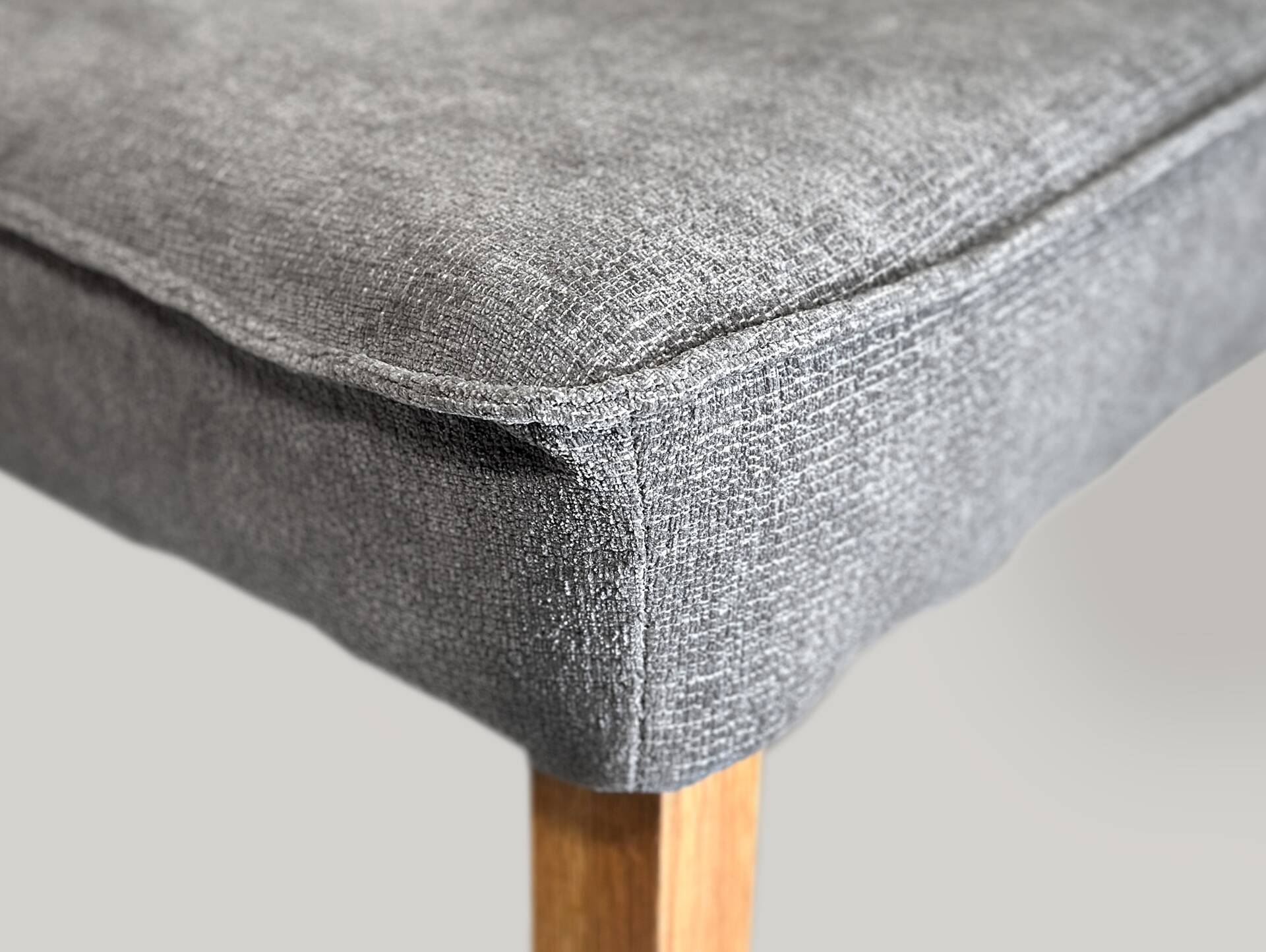 AMERA Polsterstuhl, Material Massivholz/Bezug Stoff Grau