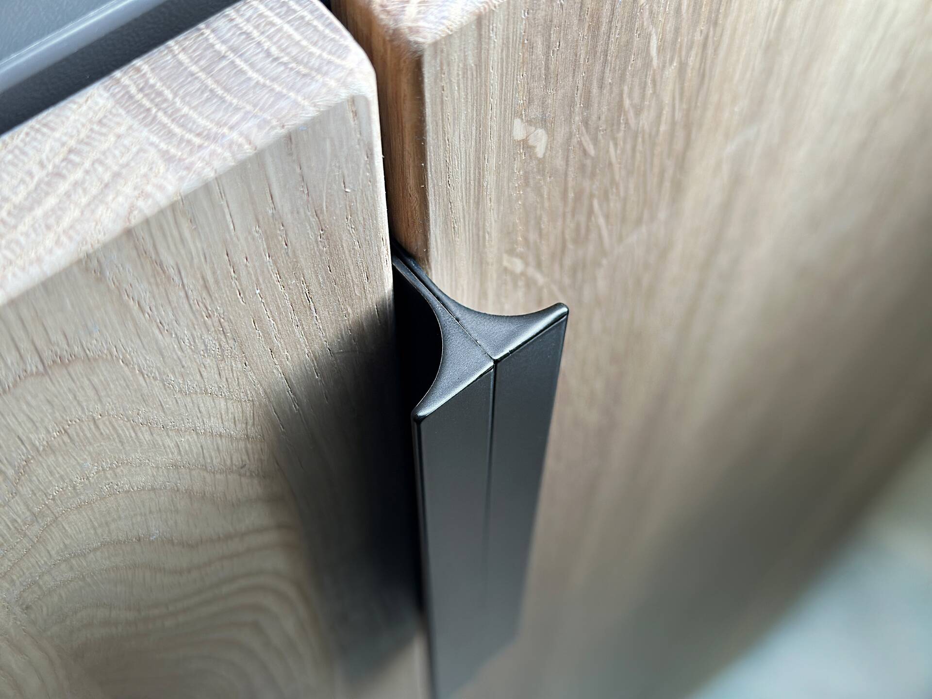 OFFICE OAK Aktenschrank V, Material teilmassiv, Eiche/graphitfarbig 