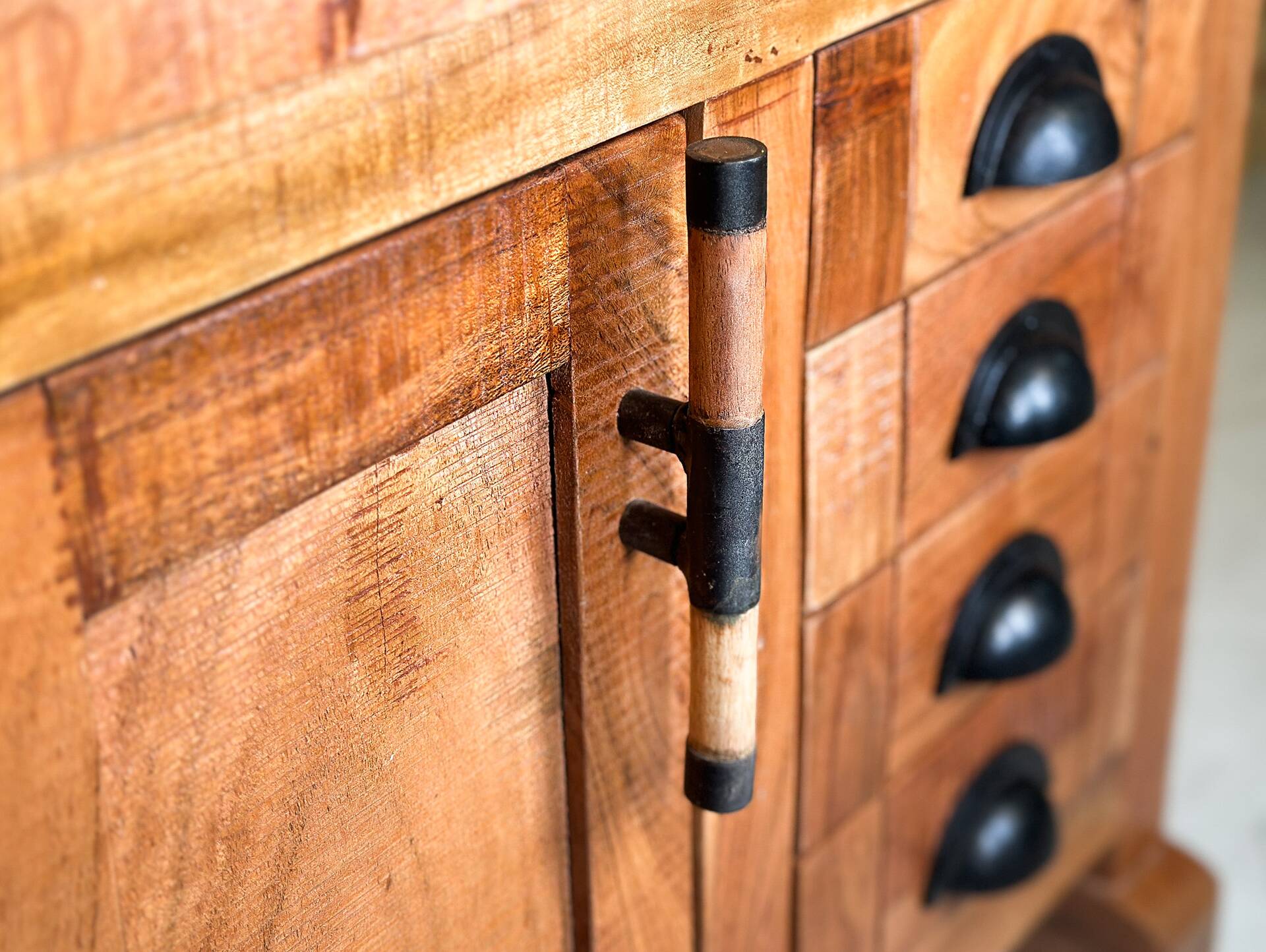 WINCHESTER Waschbeckenunterschrank I, Material Massivholz, Mango rustikal 