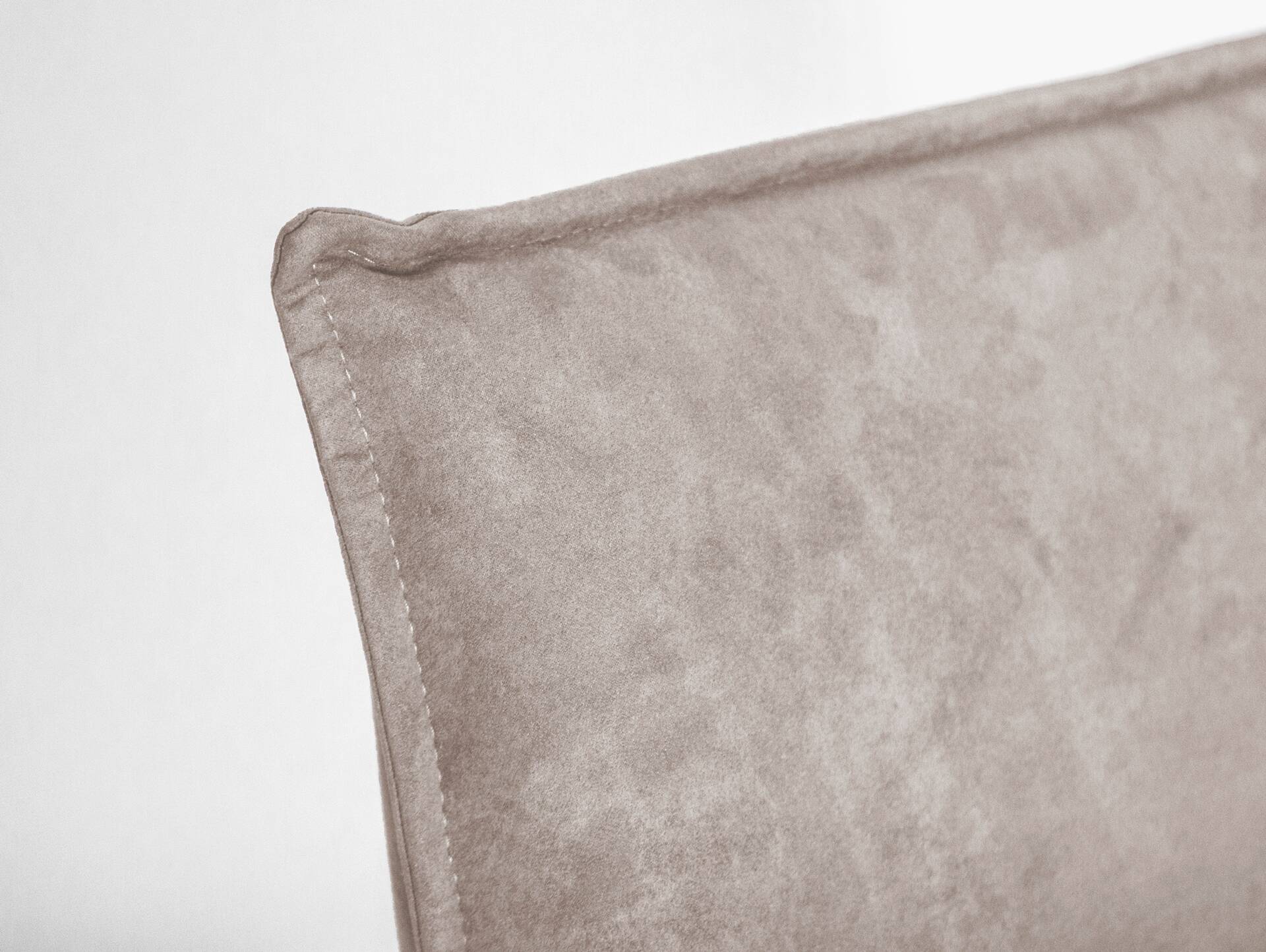 KARI Polsterstuhl / Hochlehner mit Komfortsitz, Material Kunstfaser Nubukoptik/Massivholz Buche | silvercreme