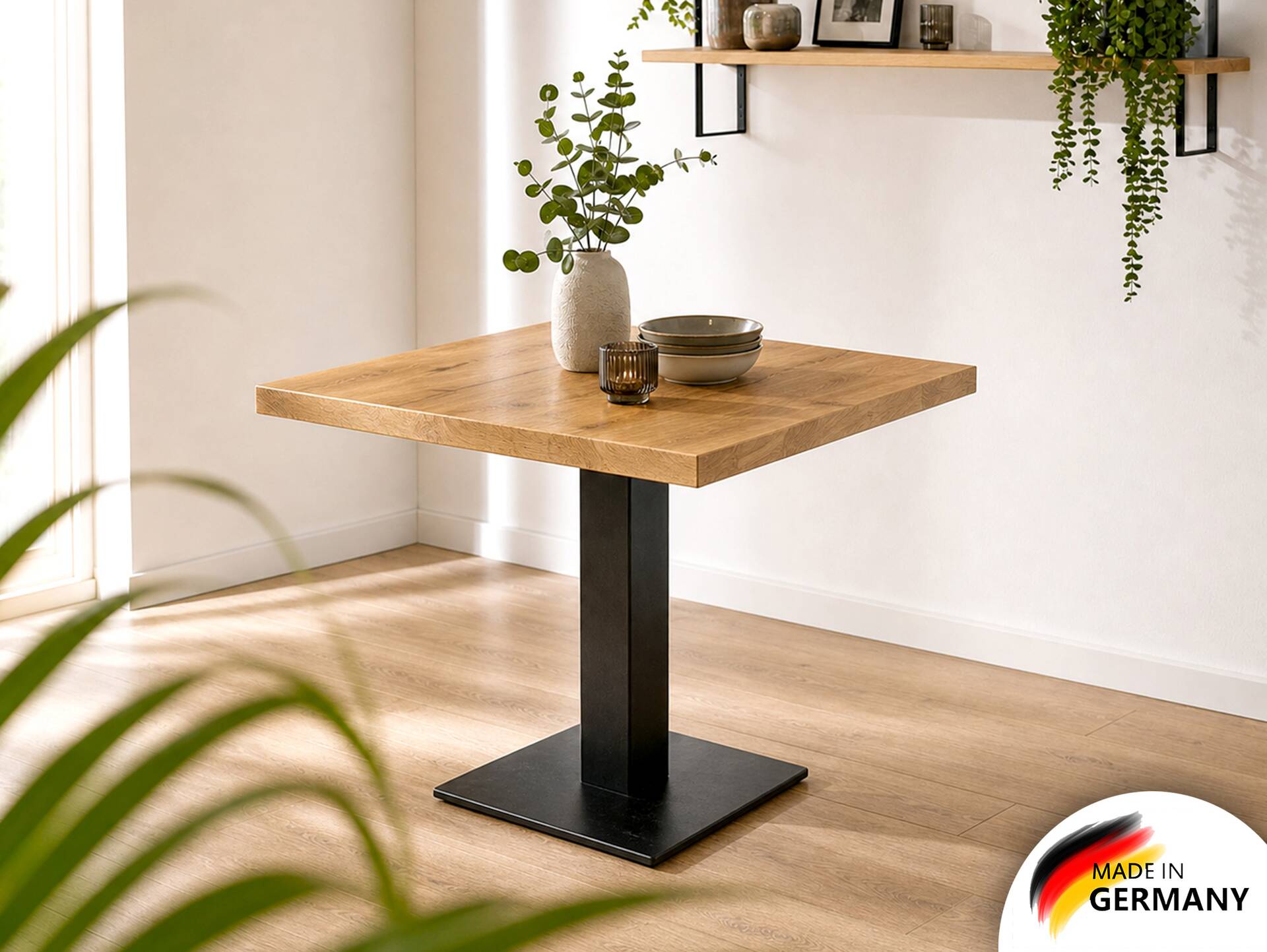 GASTRO Bistrotisch, Material Massivholz, Eiche lackiert 80 x 80 cm 