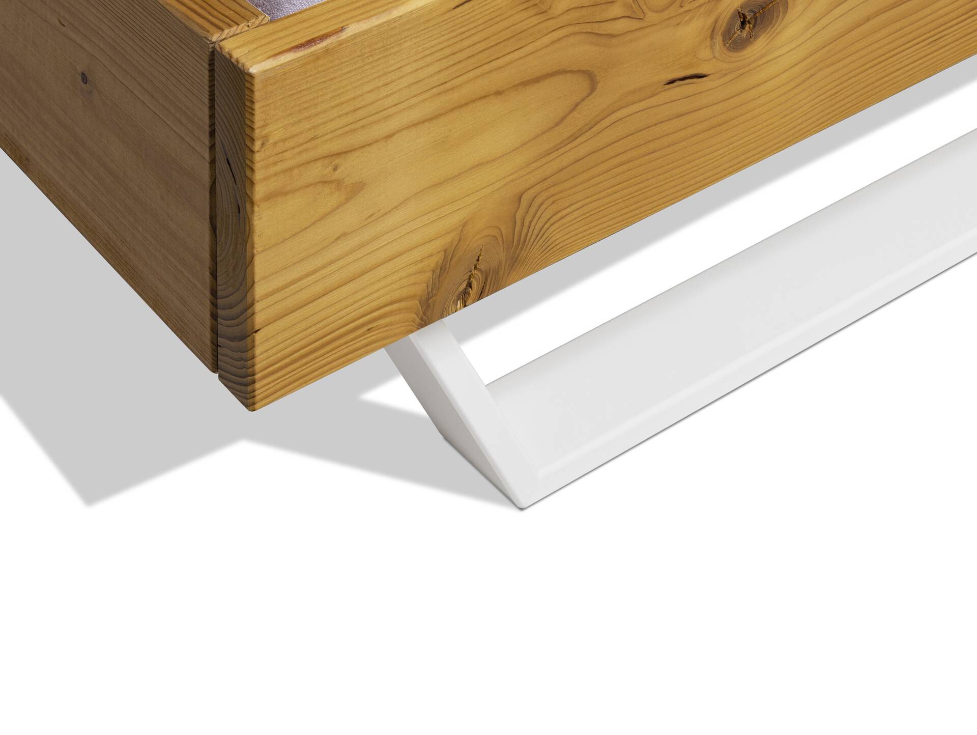CURBY Kufenbett mit Kopfteil, Material Massivholz, rustikale Altholzoptik, Fichte, Kufen weiß 90 x 200 cm | natur