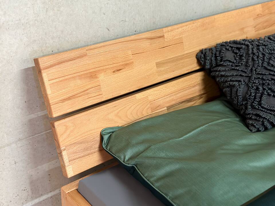 CHICO Stauraumbett mit Kopfteil, Material Massivholz 160 x 200 cm | Buche geölt | einseitig