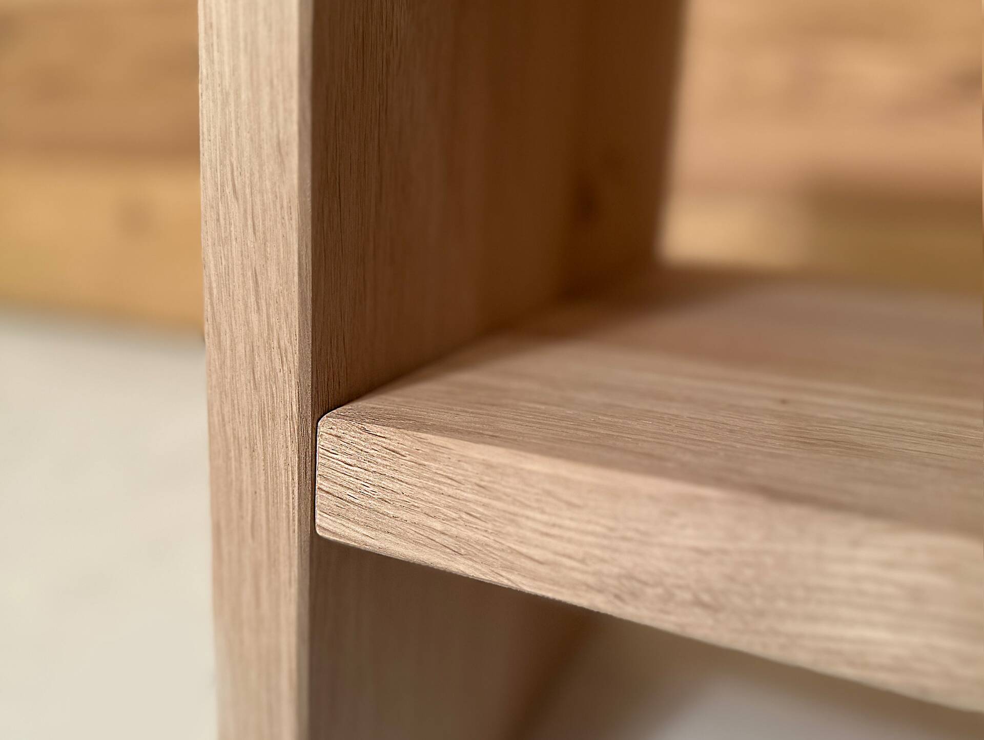 DAKONA Nachtkommode, Material Massivholz Wildeiche unbehandelt | 40 cm