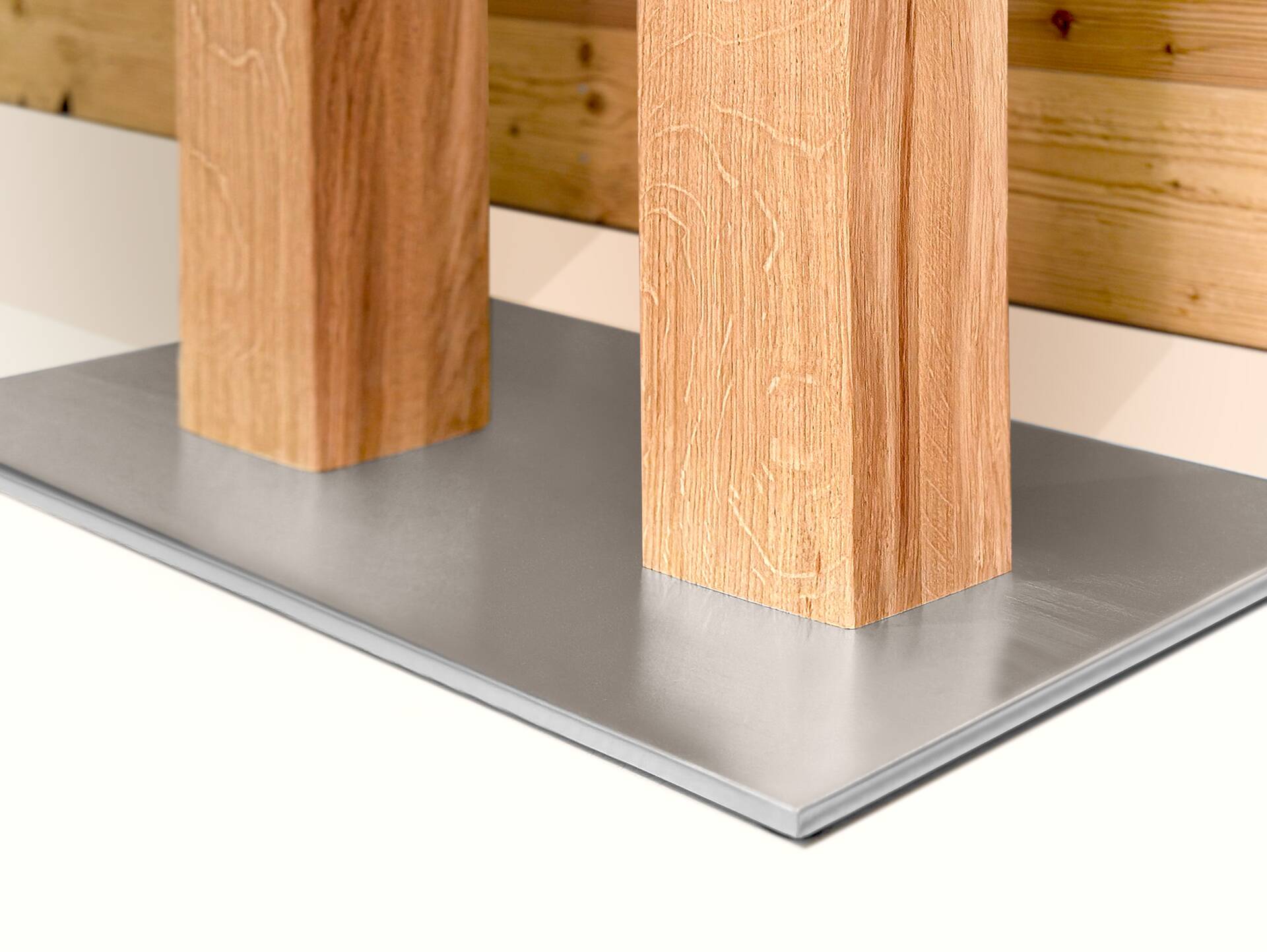 ORLEANS Massivholztisch / Säulentisch, Material Massivholz/Edelstahl 