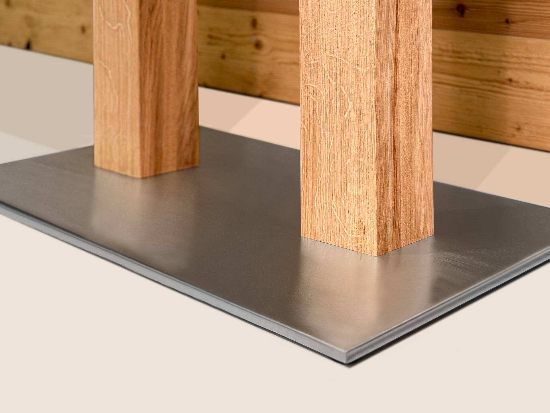 ORLEANS Massivholztisch / Säulentisch, Material Massivholz/Edelstahl 