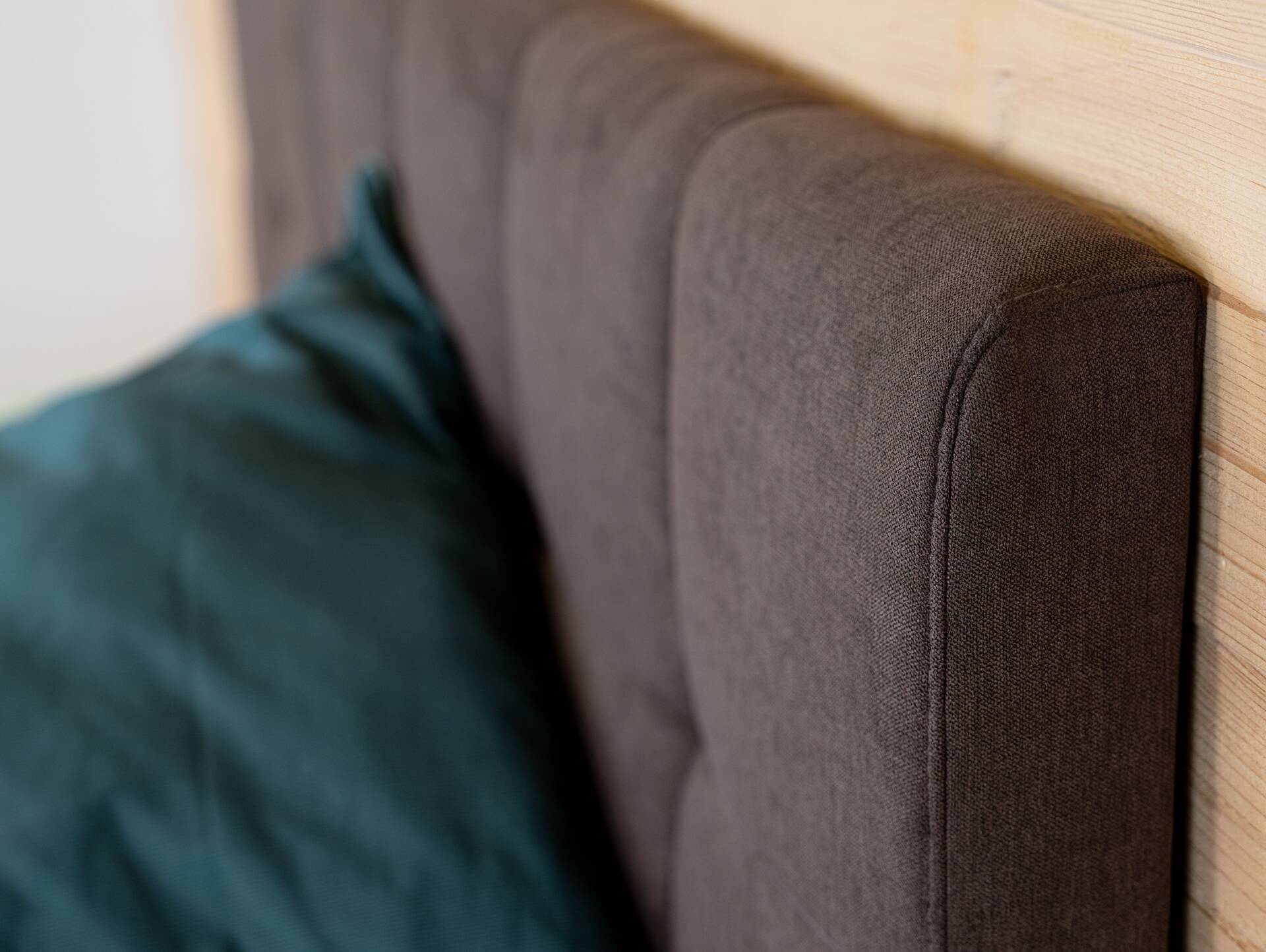 ARTEMIS NEW Boxspringbett, Material Stoff 160 x 200 cm | Braun | Härtegrad 2