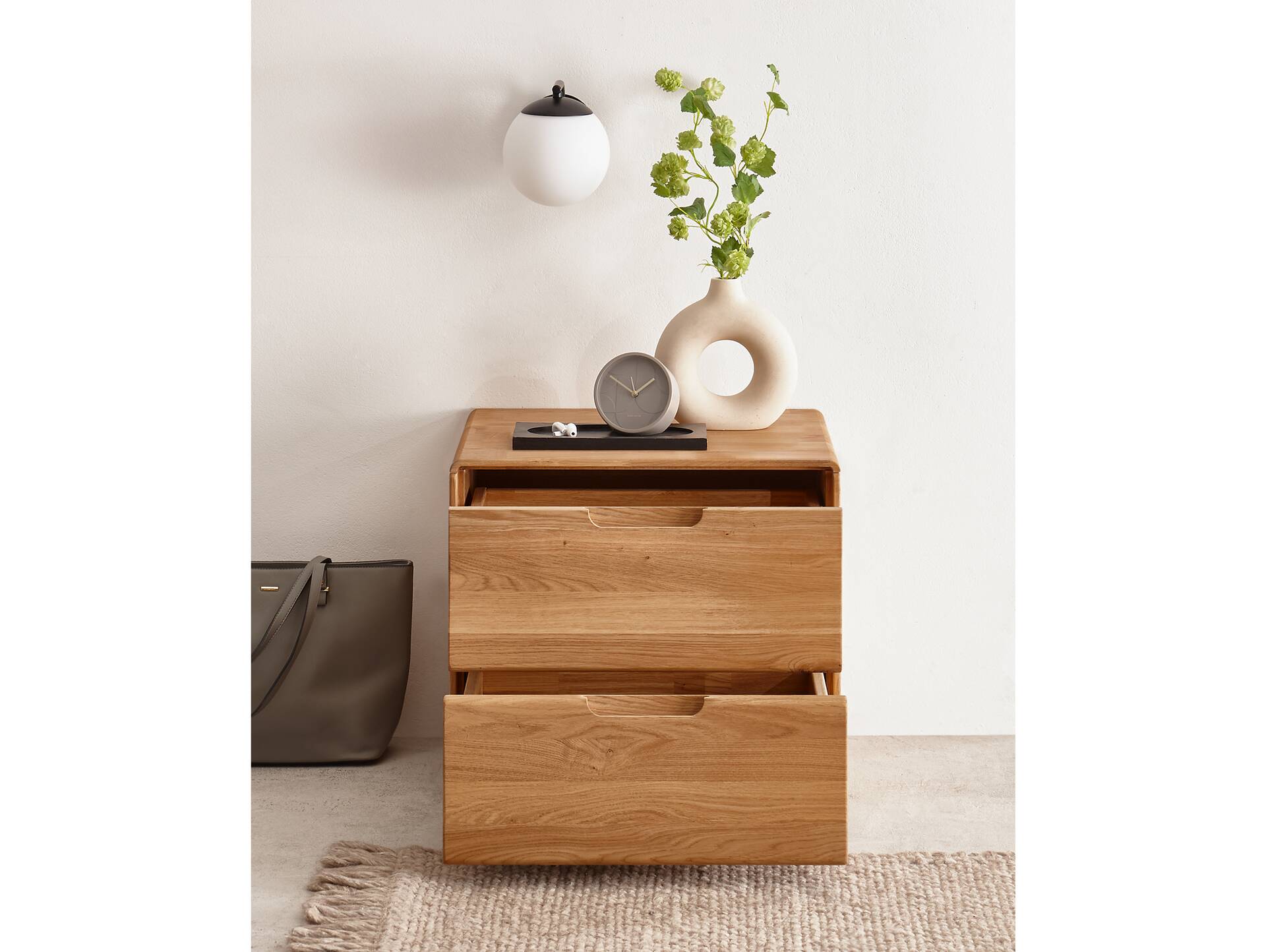 ANDINO Nachtkommode I, Material Massivholz, Wildeiche geölt 