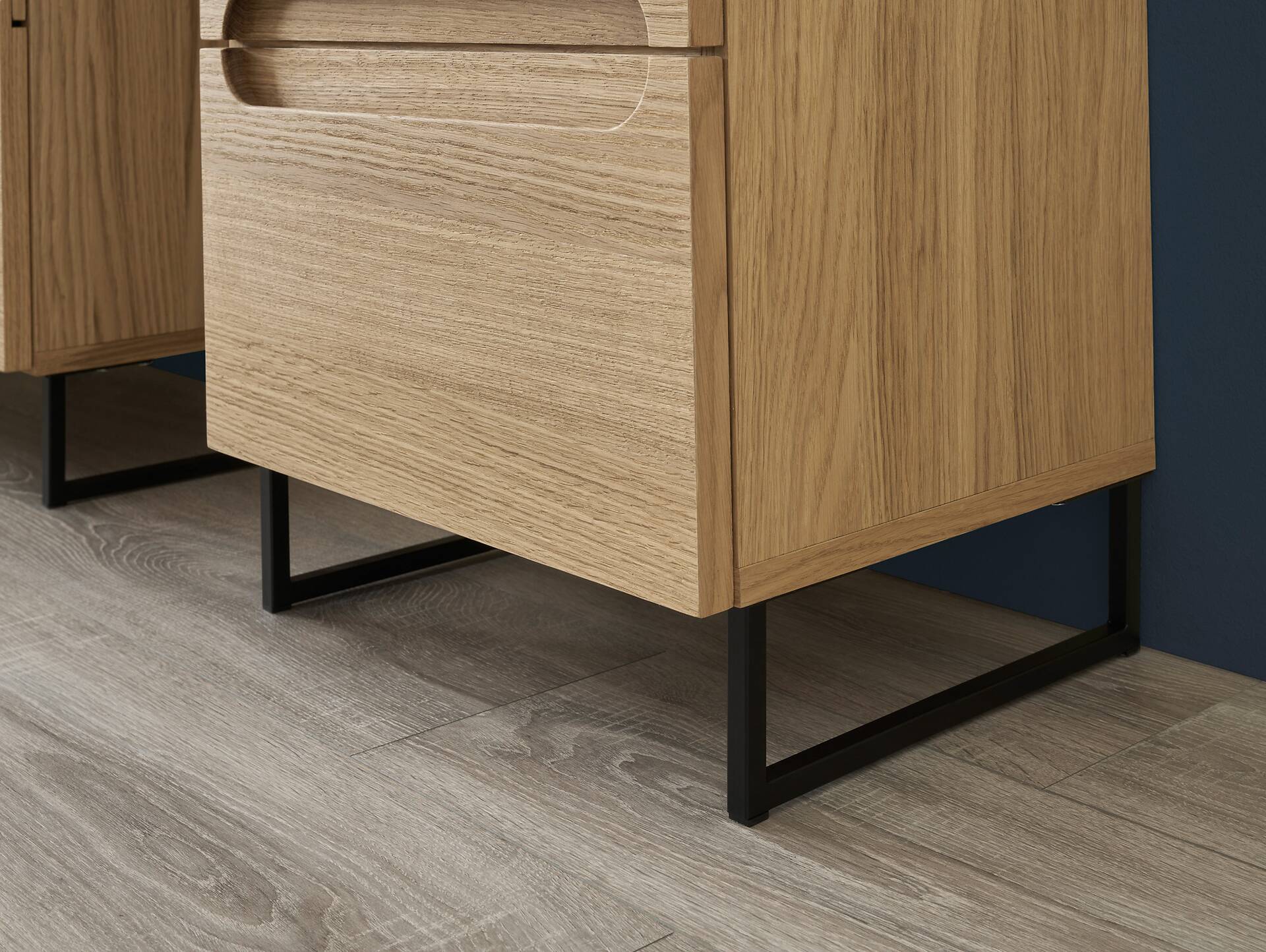 SEYTON Hochschrank fürs Badezimmer, Material Teilmassiv, eichefarbig 