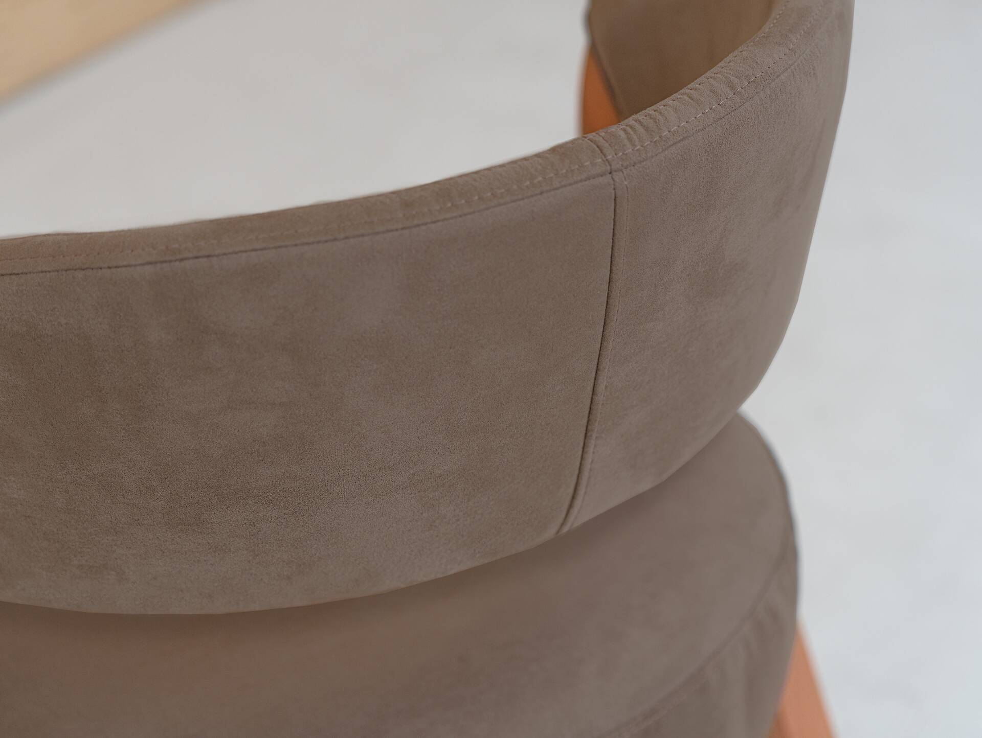 ALONA Polsterstuhl, Material Massivholz/Bezug Kunstleder Buche | nougat
