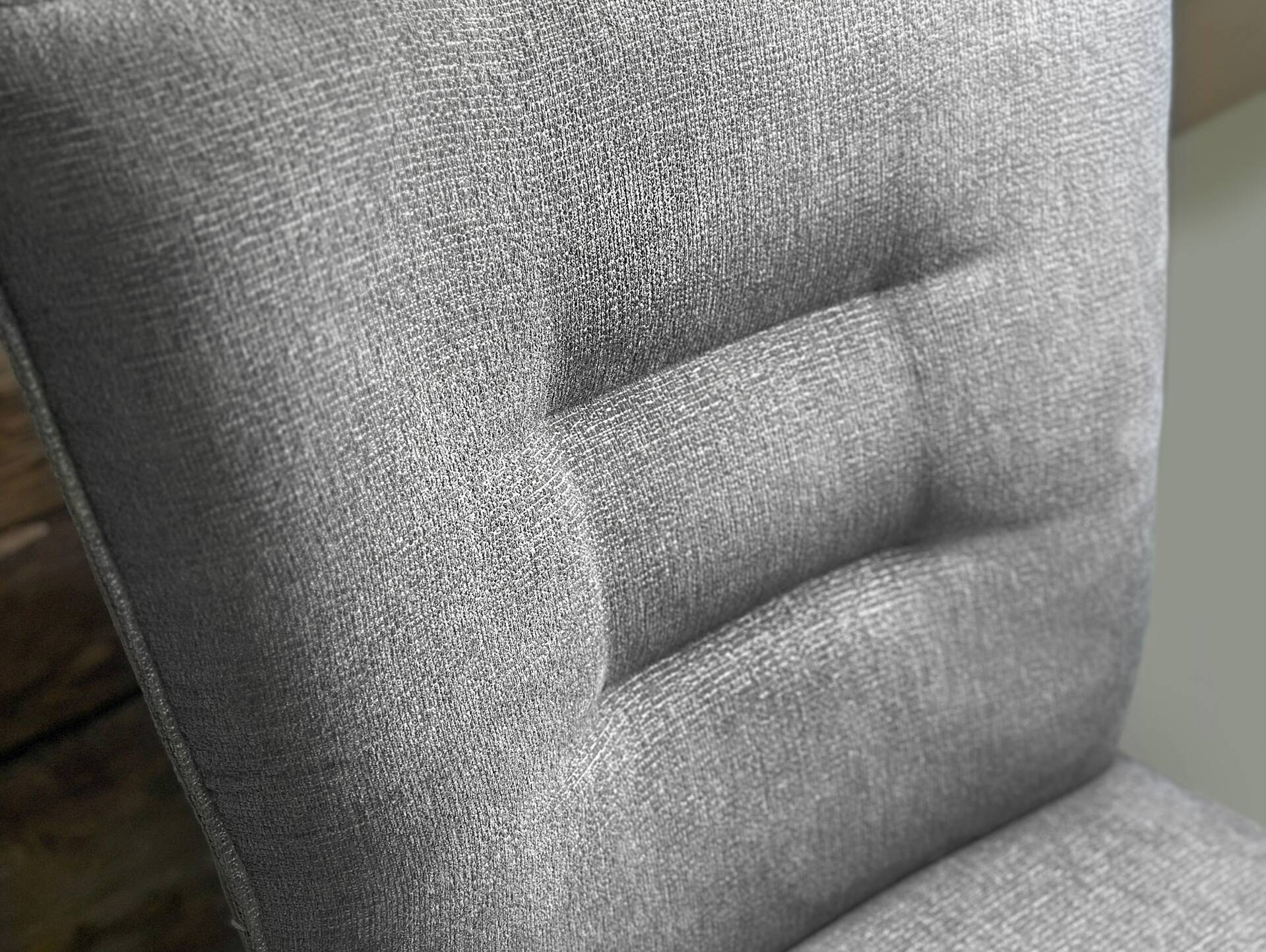 AMERA Polsterstuhl, Material Massivholz/Bezug Stoff Grau