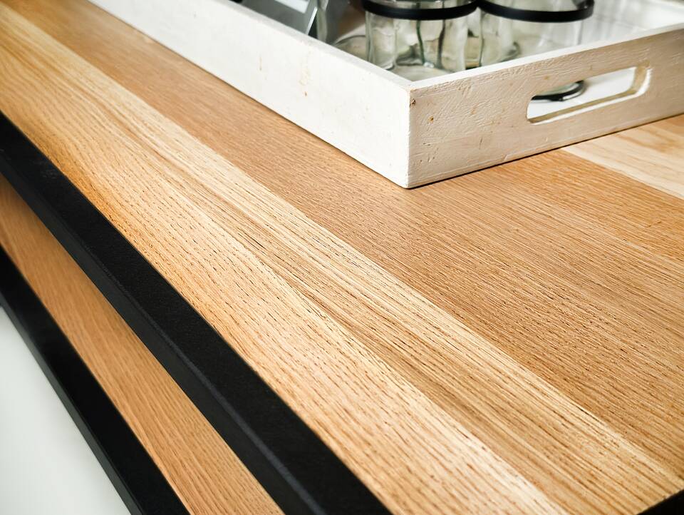 IOLA Couchtisch,  Material Massivholz/Metall, Eiche geölt/schwarz 