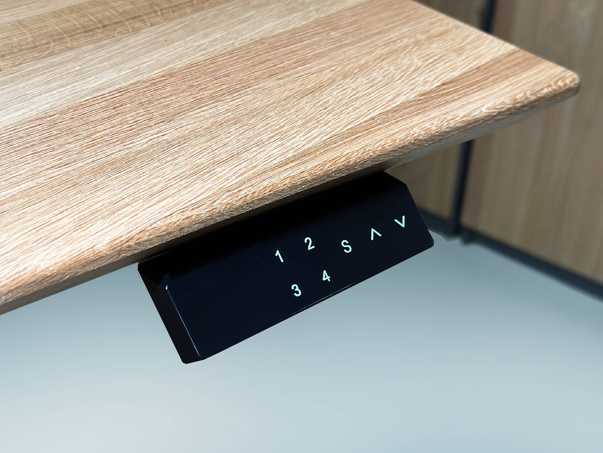 OFFICE OAK elektrisch höhenverstellbarer Schreibtisch 180x80 cm, Material Massivholz, Eiche geölt 