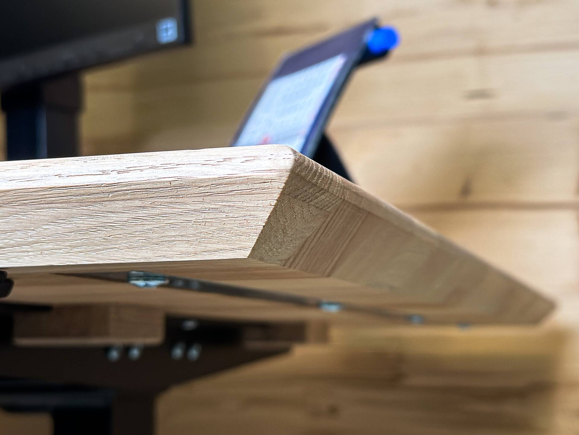 OFFICE OAK elektrisch höhenverstellbarer Schreibtisch 160x80 cm, Material Massivholz, Eiche geölt 