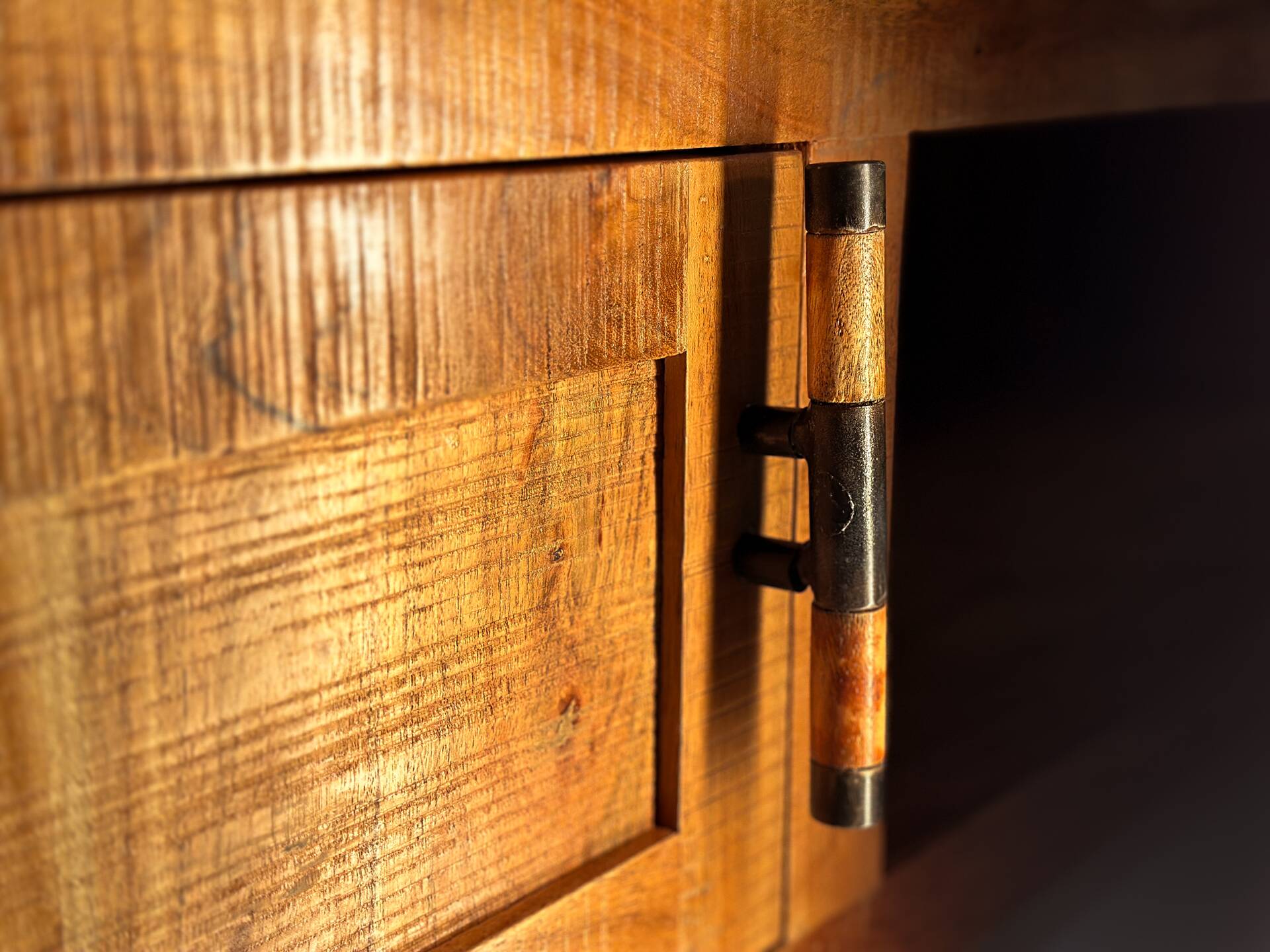 WINCHESTER TV-Board II, Material Massivholz, Mango rustikal 