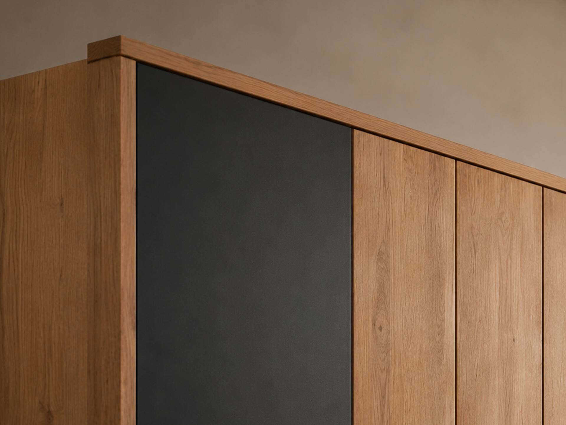 FLORENZ Kleiderschrank 5-türig, Material Teilmassiv Wildeiche/Anthrazit