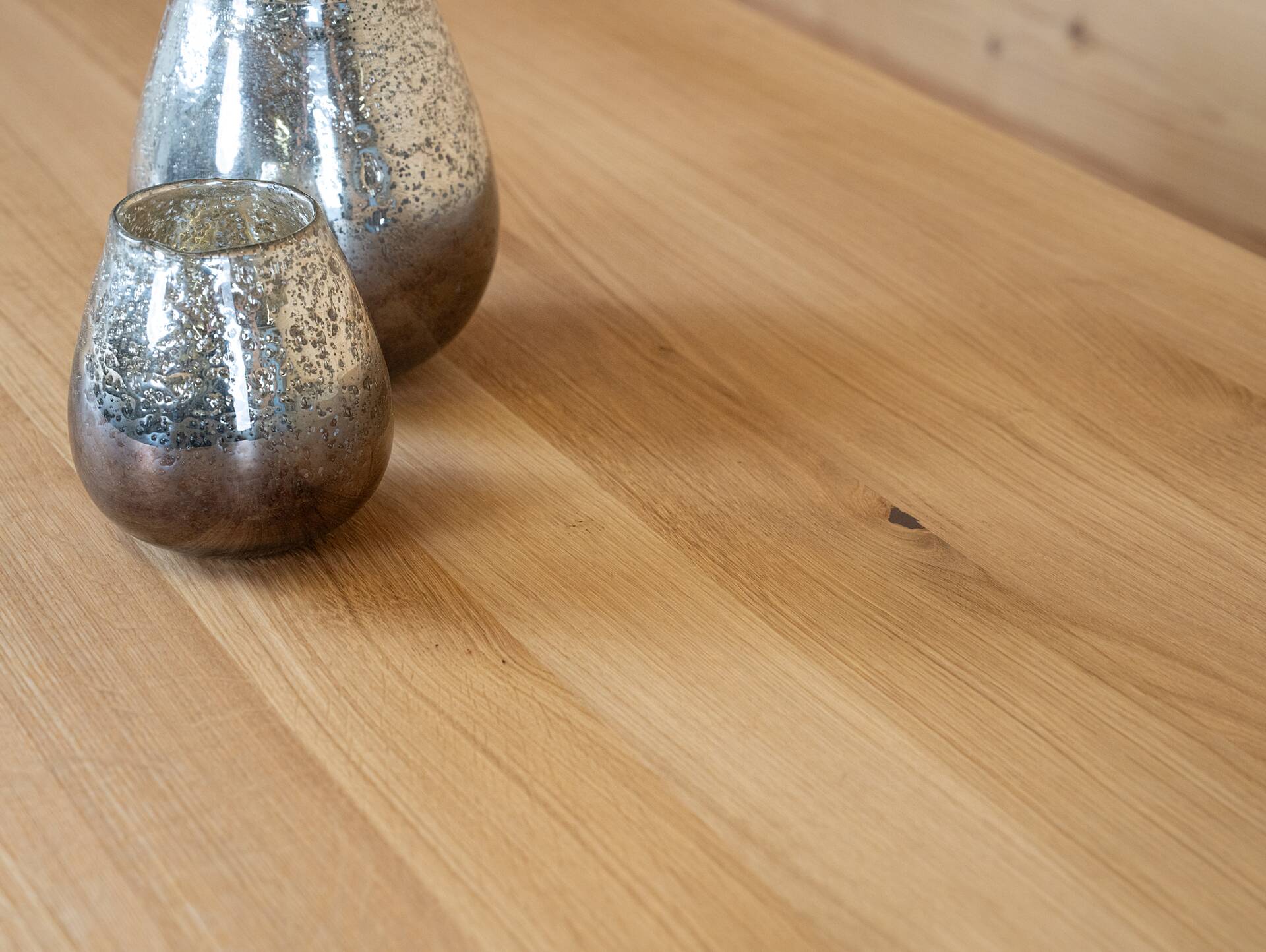 BUENA Säulentisch/Esszimmertisch nach Maß, Material Massivholz/Edelstahl 