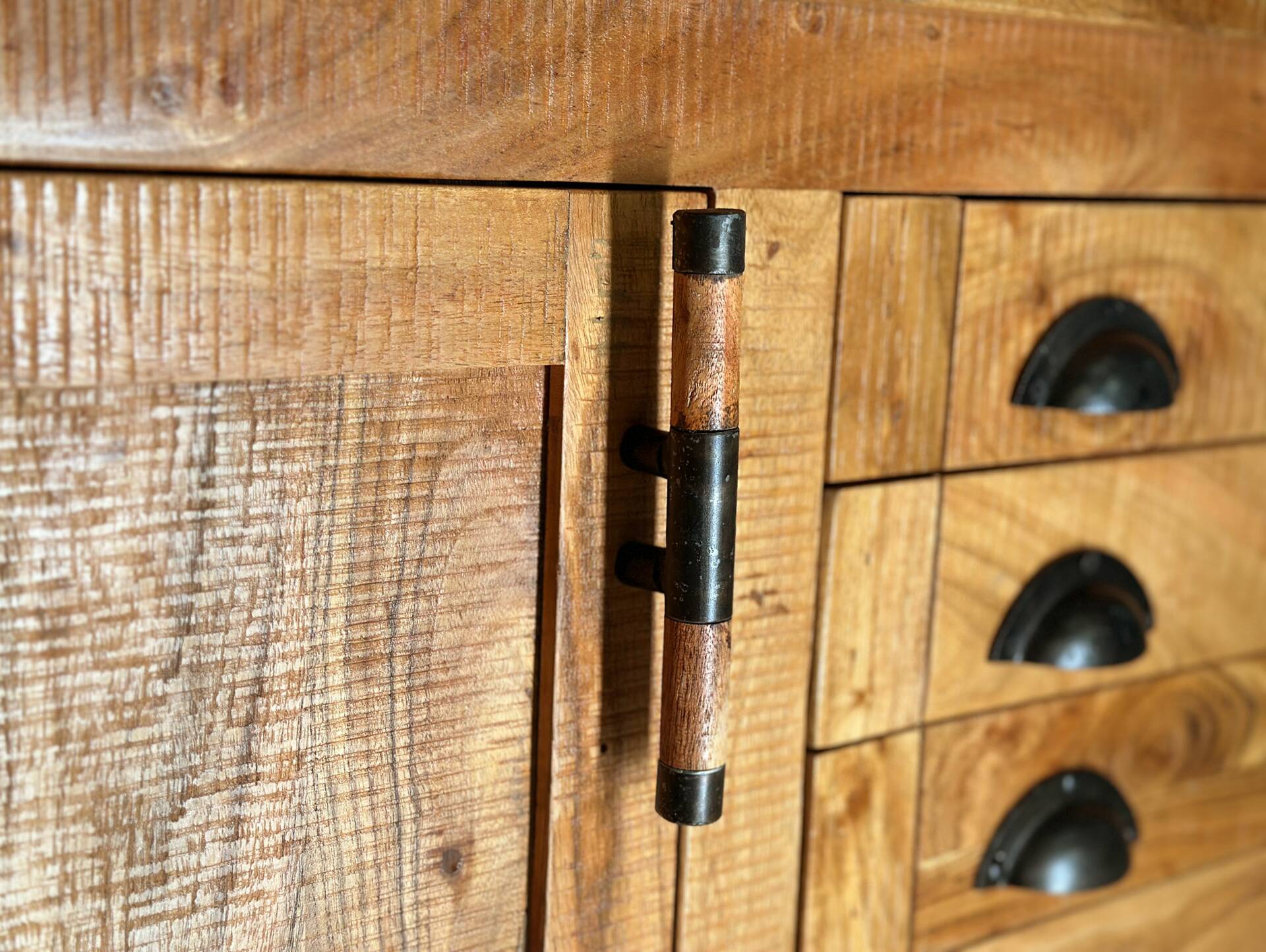 WINCHESTER Waschbeckenunterschrank II, Material Massivholz, Mango rustikal 