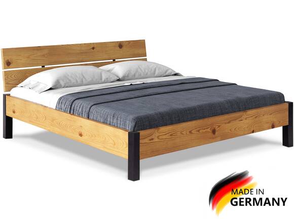 CURBY Bett Metallfuß, mit Kopfteil, Material Massivholz, rustikale Altholzoptik, Fichte